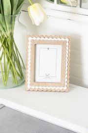 8x10 Natural and White Scallop Frame