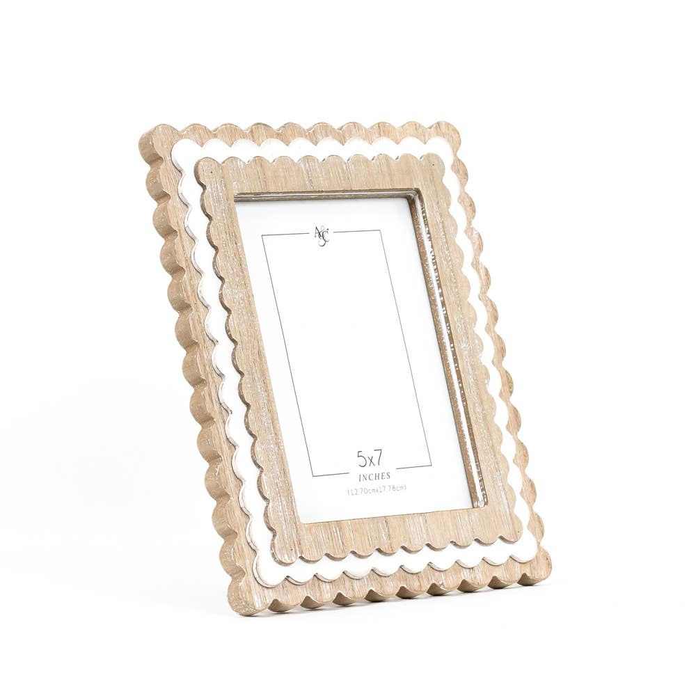 8x10 Natural and White Scallop Frame